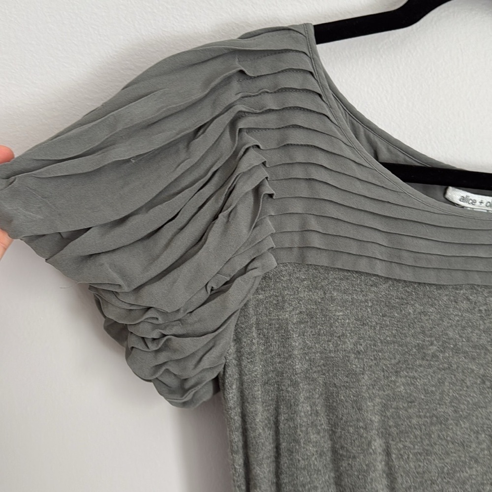 Alice + Olivia Silk and Cashmere Gray Women's Top - Picture 3 of 3